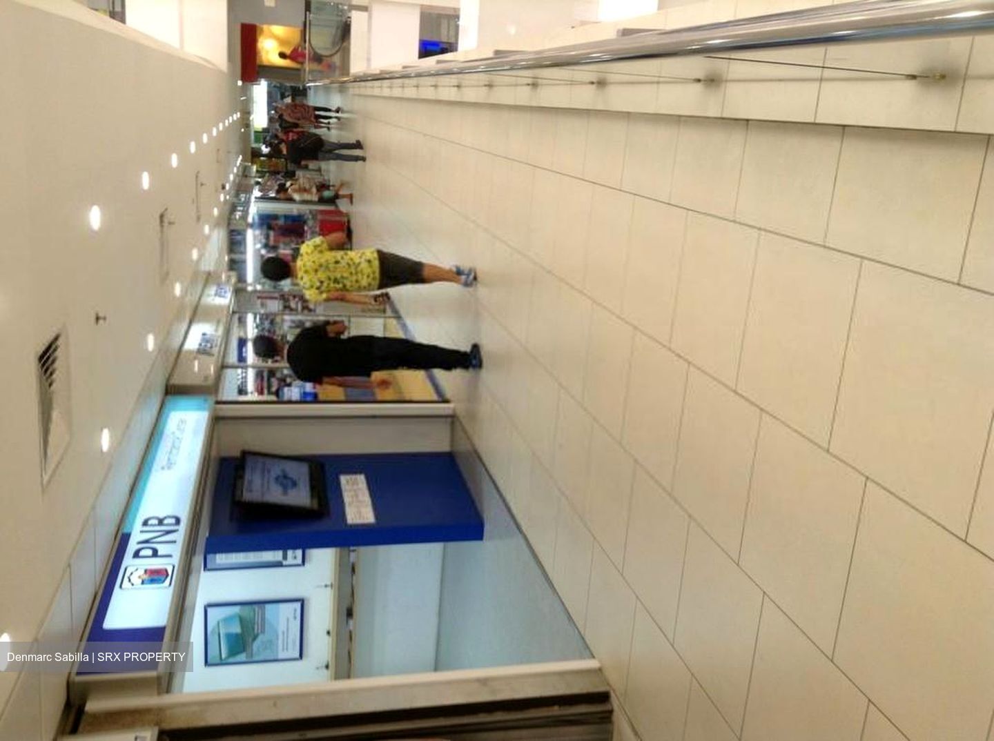 Lucky Plaza (D9), Shop House #455391851